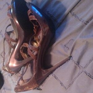 Carlos Santana Metallic Rose Gold Glitter Strappy Heels